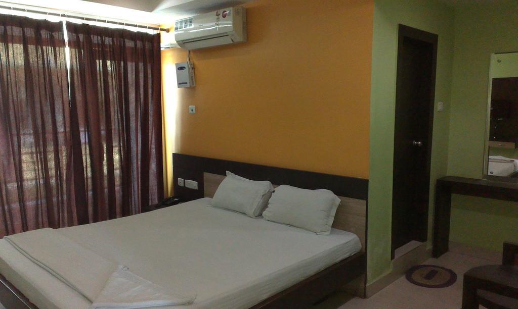 Hotel Sunview Dispur Oda fotoğraf